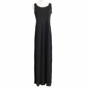 JONES NEW YORK BLACK PLEATED MAXI DRESS - XS